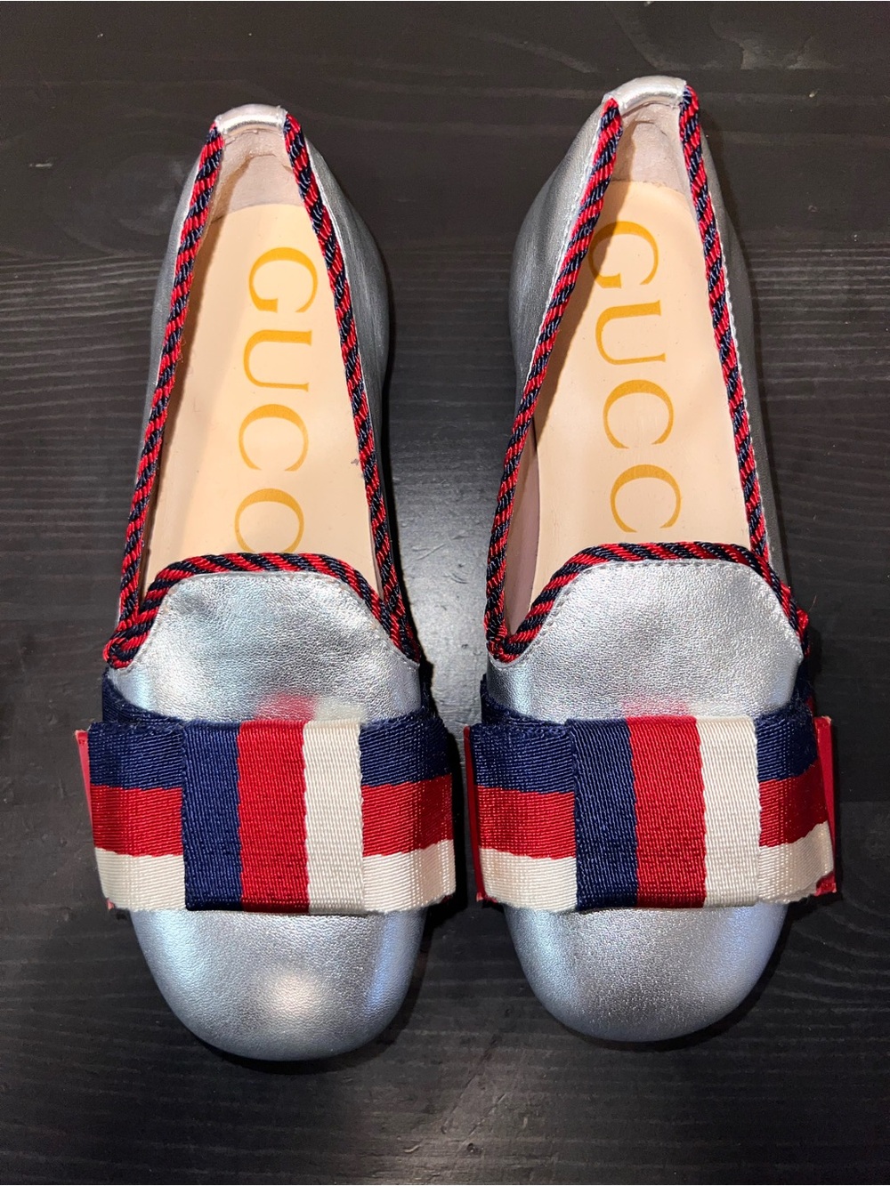 Girls Gucci Sylvie Metallic Silver Leather Loafers Size 28 / 11c